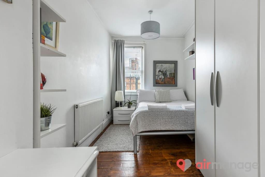 Апартаменты West Kensington 2Bed Flat Лондон Экстерьер фото